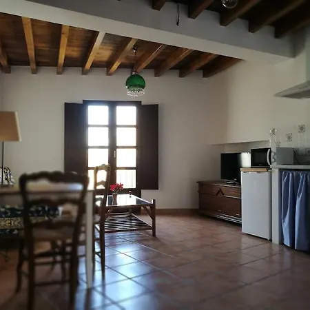 Cerca De La Alhambra, La Casa Del Cuento, Segundo